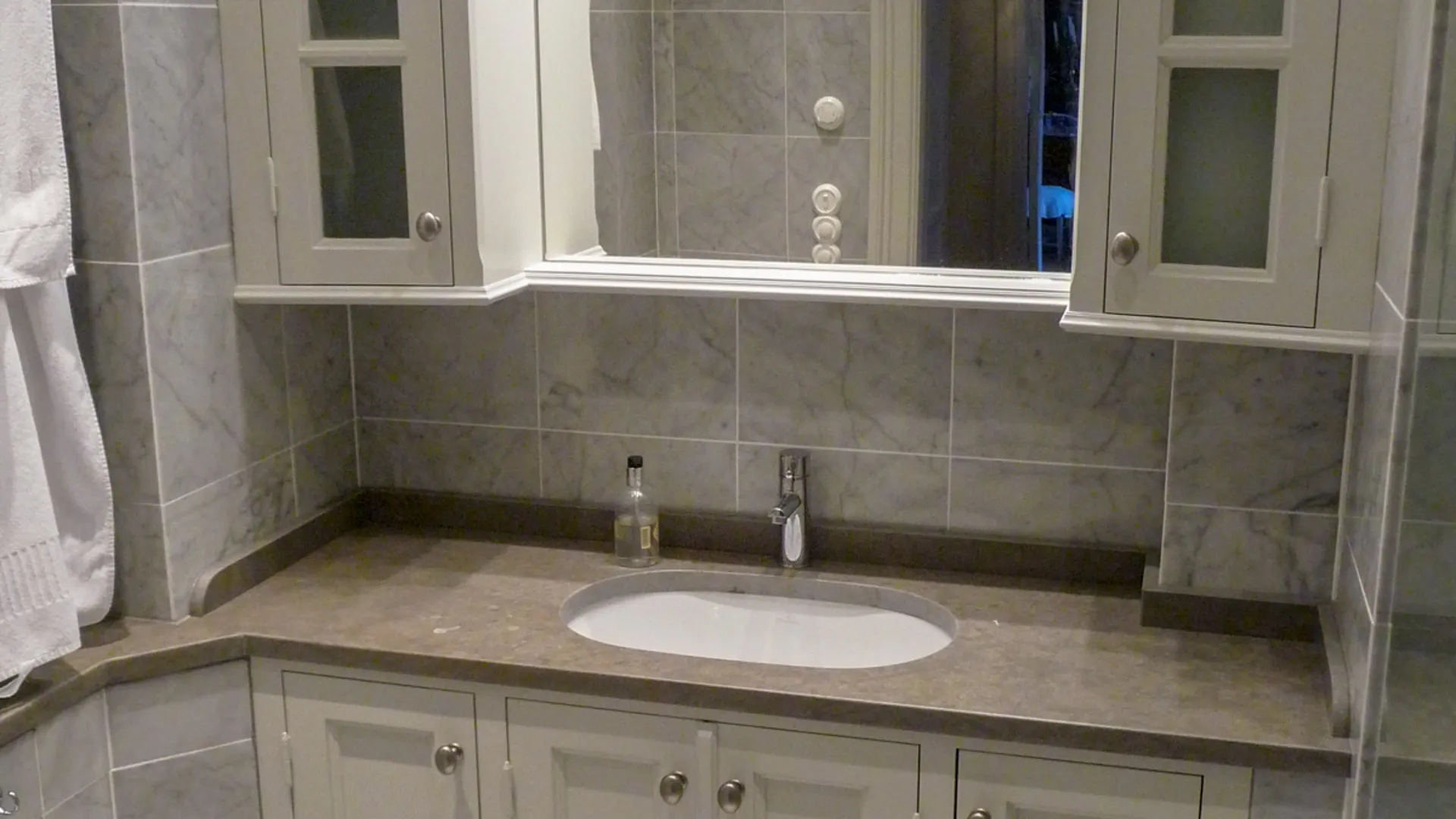 Badrumsinredning i klassisk stil