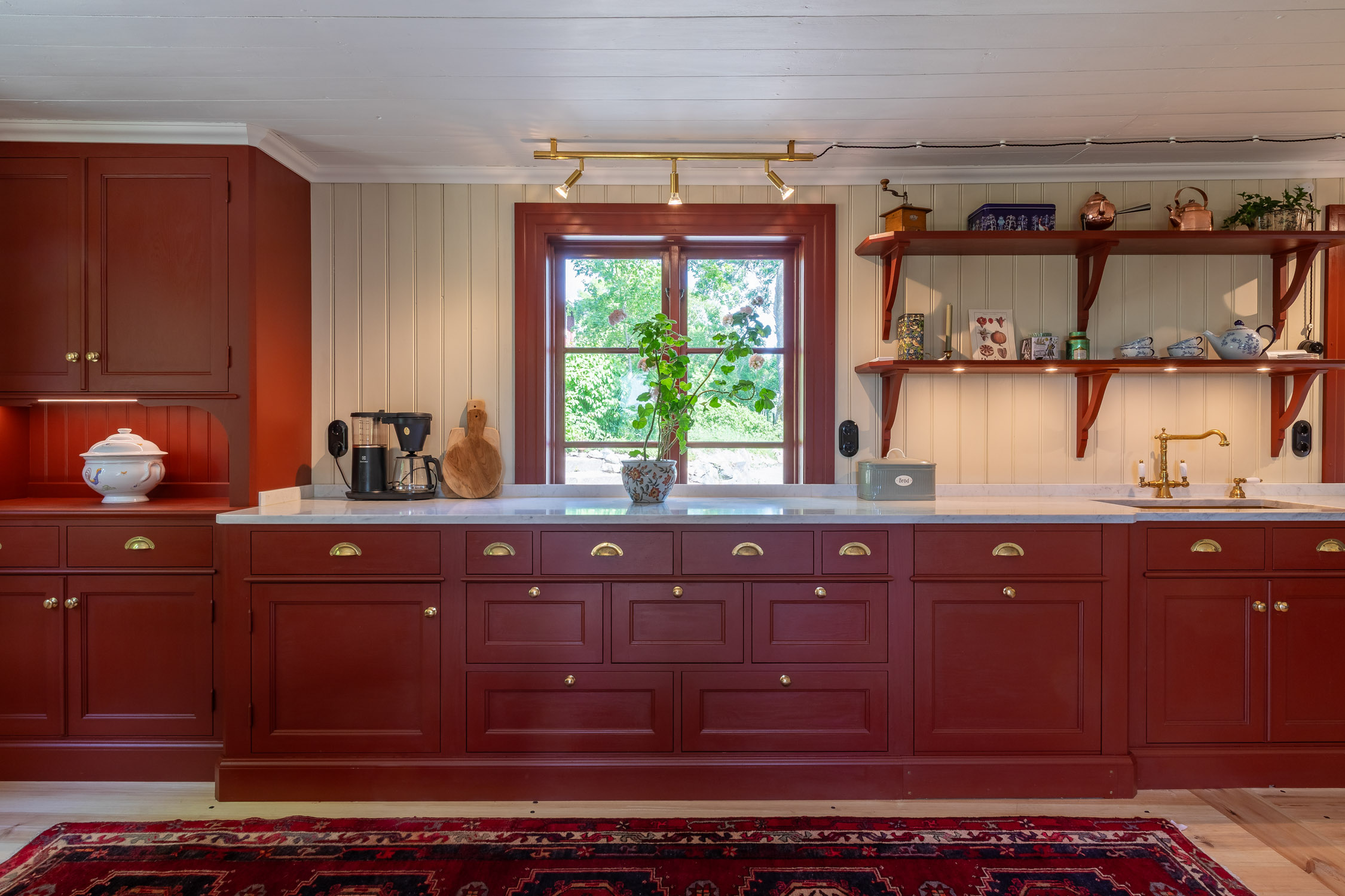 Äkta material och traditionella färger